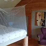Holiday home Korentil . Cosy House With Private Garden *