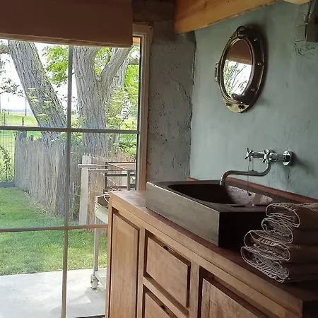 Holiday home Korentil . Cosy House With Private Garden