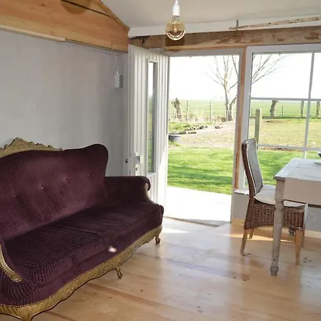 Korentil . Cosy House With Private Garden Holiday home