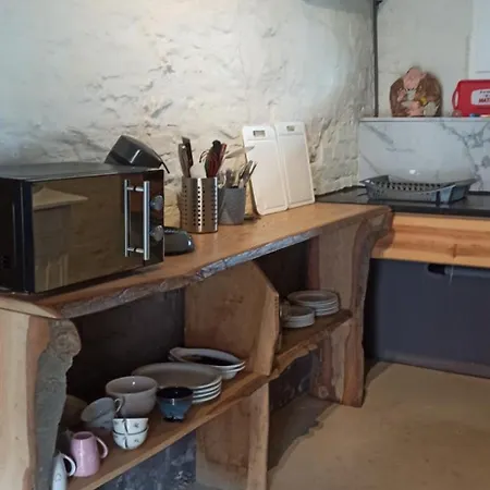 Korentil . Cosy House With Private Garden Holiday home *