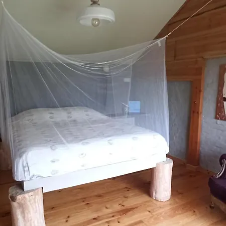 Hébergement de vacances Korentil . Cosy House With Private Garden