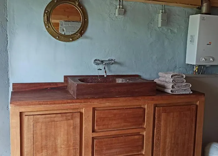 Korentil . Cosy House With Private Garden