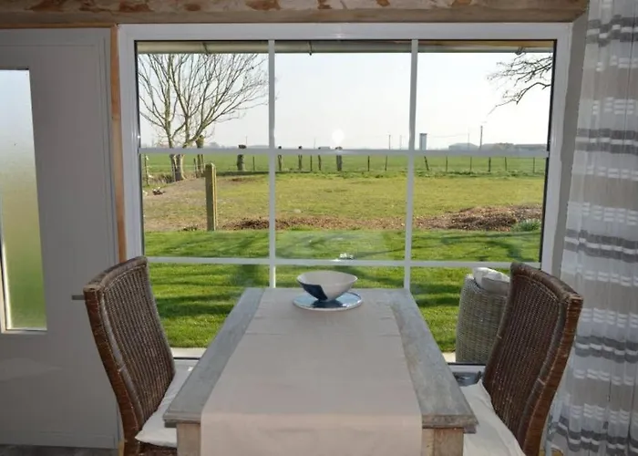 Semesterbostad Korentil . Cosy House With Private Garden De Haan