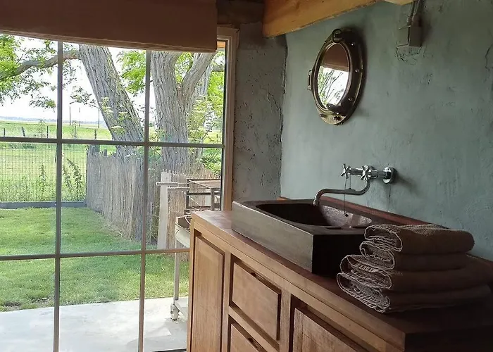 Holiday home Korentil . Cosy House With Private Garden