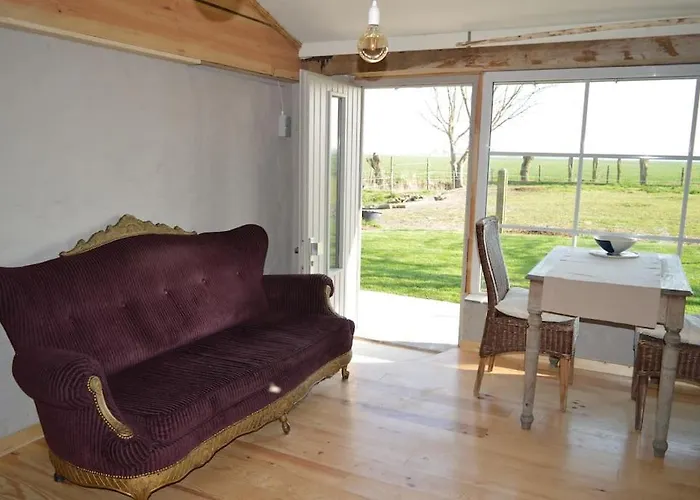 Korentil . Cosy House With Private Garden Holiday home