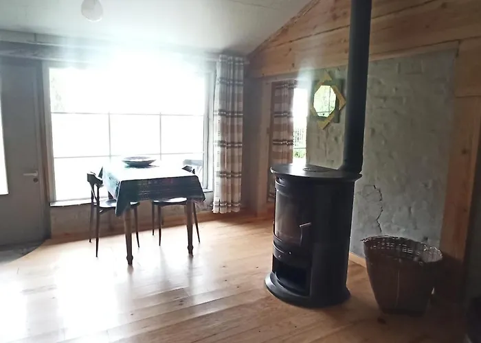 Korentil . Cosy House With Private Garden *