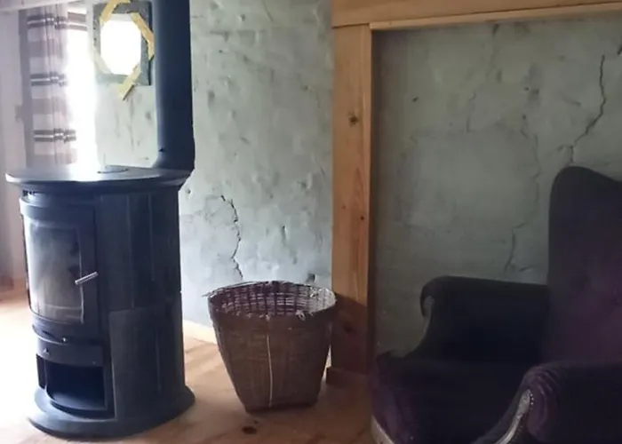 Korentil . Cosy House With Private Garden *