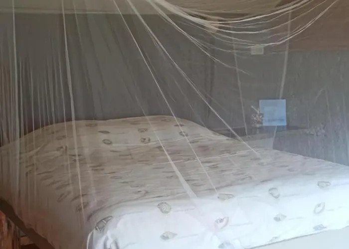 Korentil . Cosy House With Private Garden Holiday home *